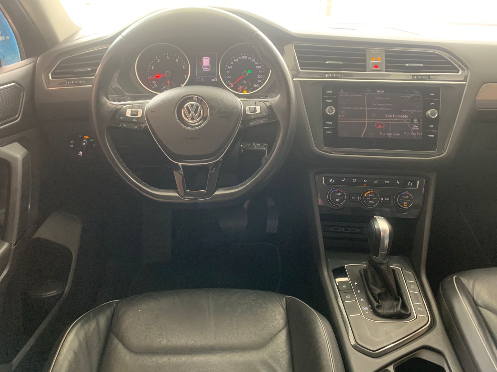 VW - VolksWagen TIGUAN Allspac Comf 250 TSI 1.4 Flex