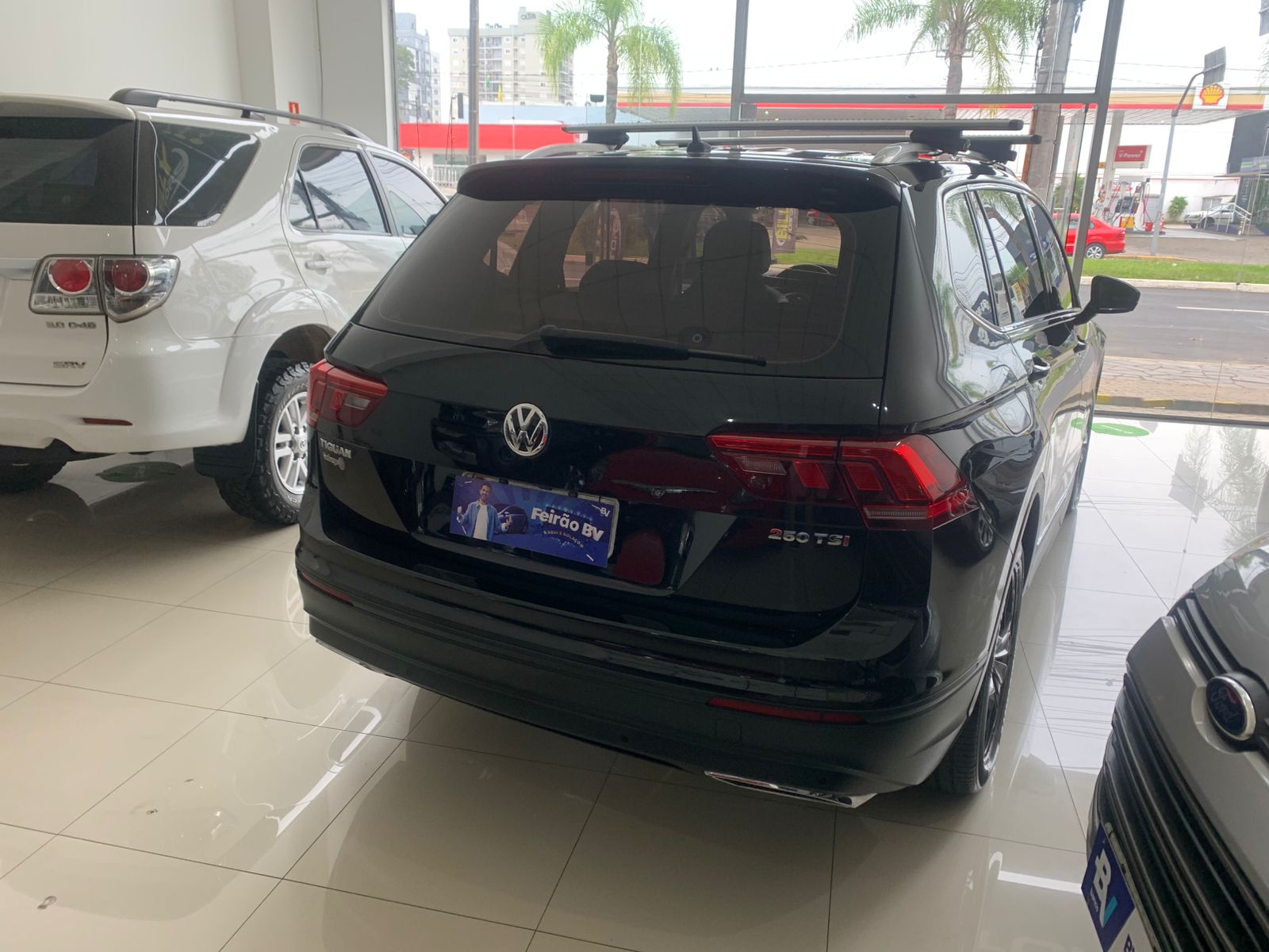 VW - VolksWagen TIGUAN Allspac Comf 250 TSI 1.4 Flex